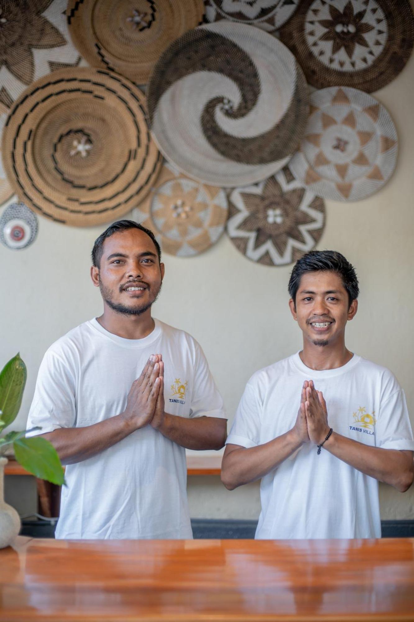 Tanis Village - Luxury Villas Gili Air Bagian luar foto