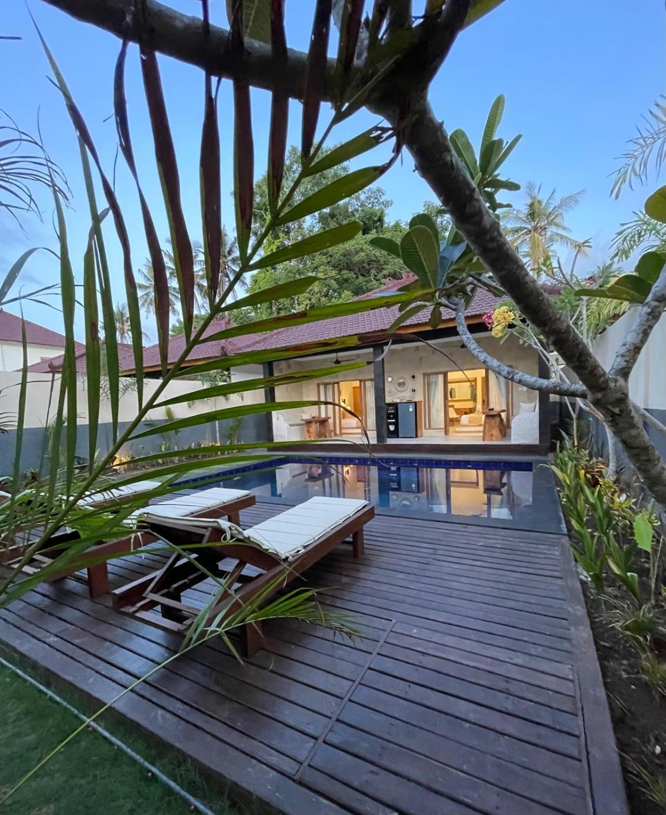 Tanis Village - Luxury Villas Gili Air Bagian luar foto